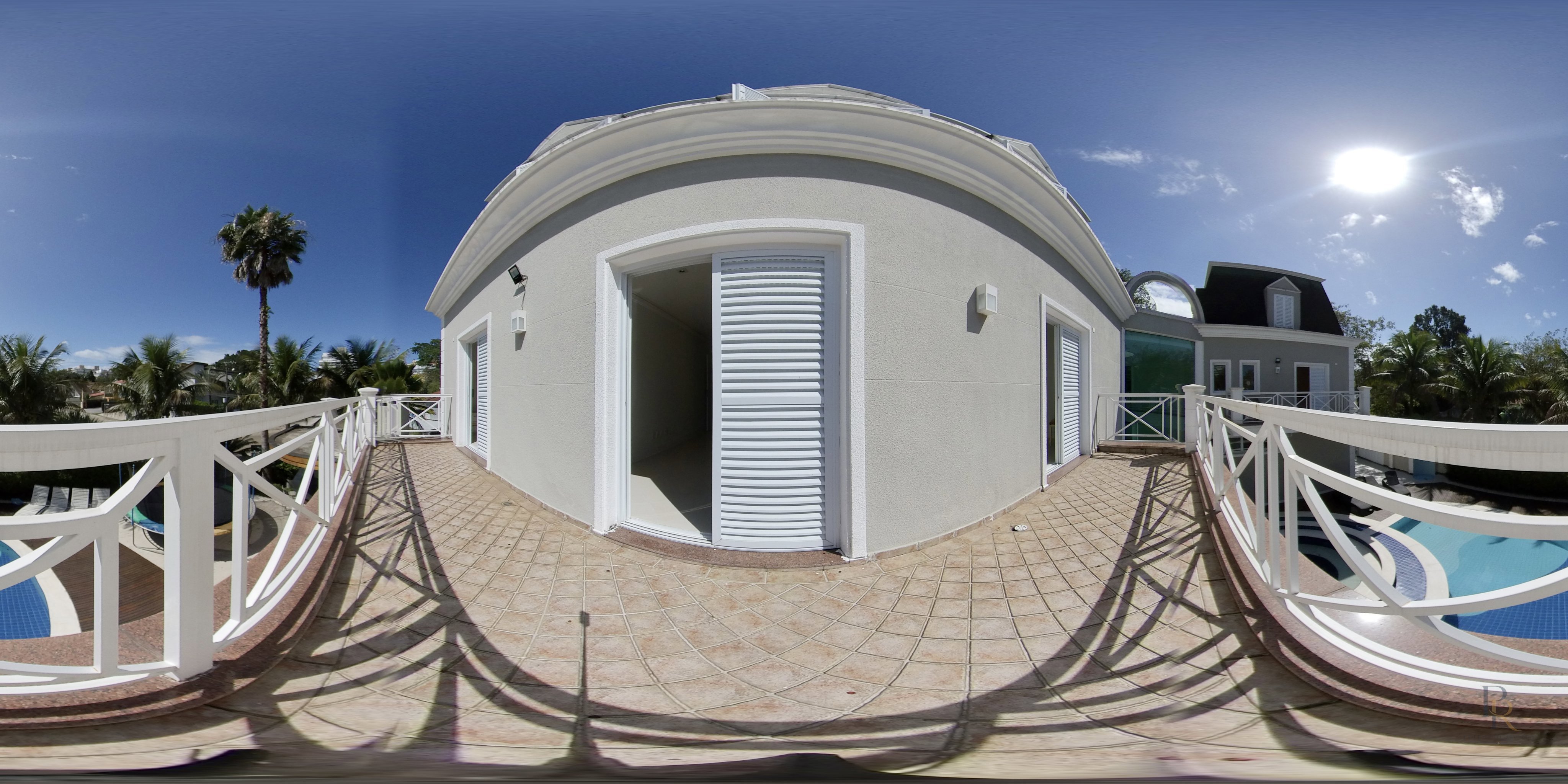 Balcony2