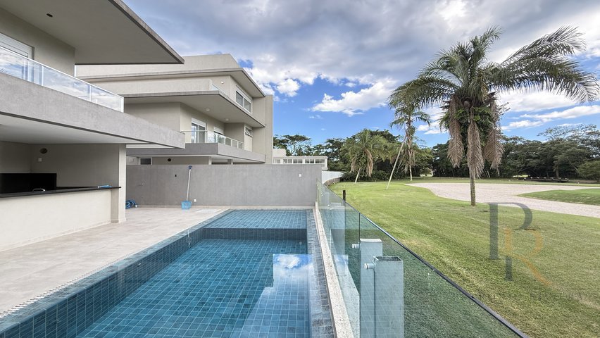 Casa em Condomínio — foto 1 de 6