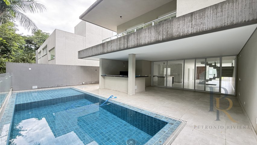 Casa em Condomínio — foto 1 de 6